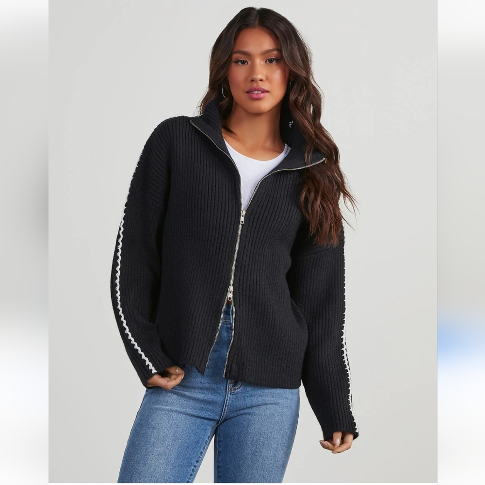 NWT Le Lis Mock Neckline Black Sweater 2 Way Front Zipper Modern Chic Sz Large